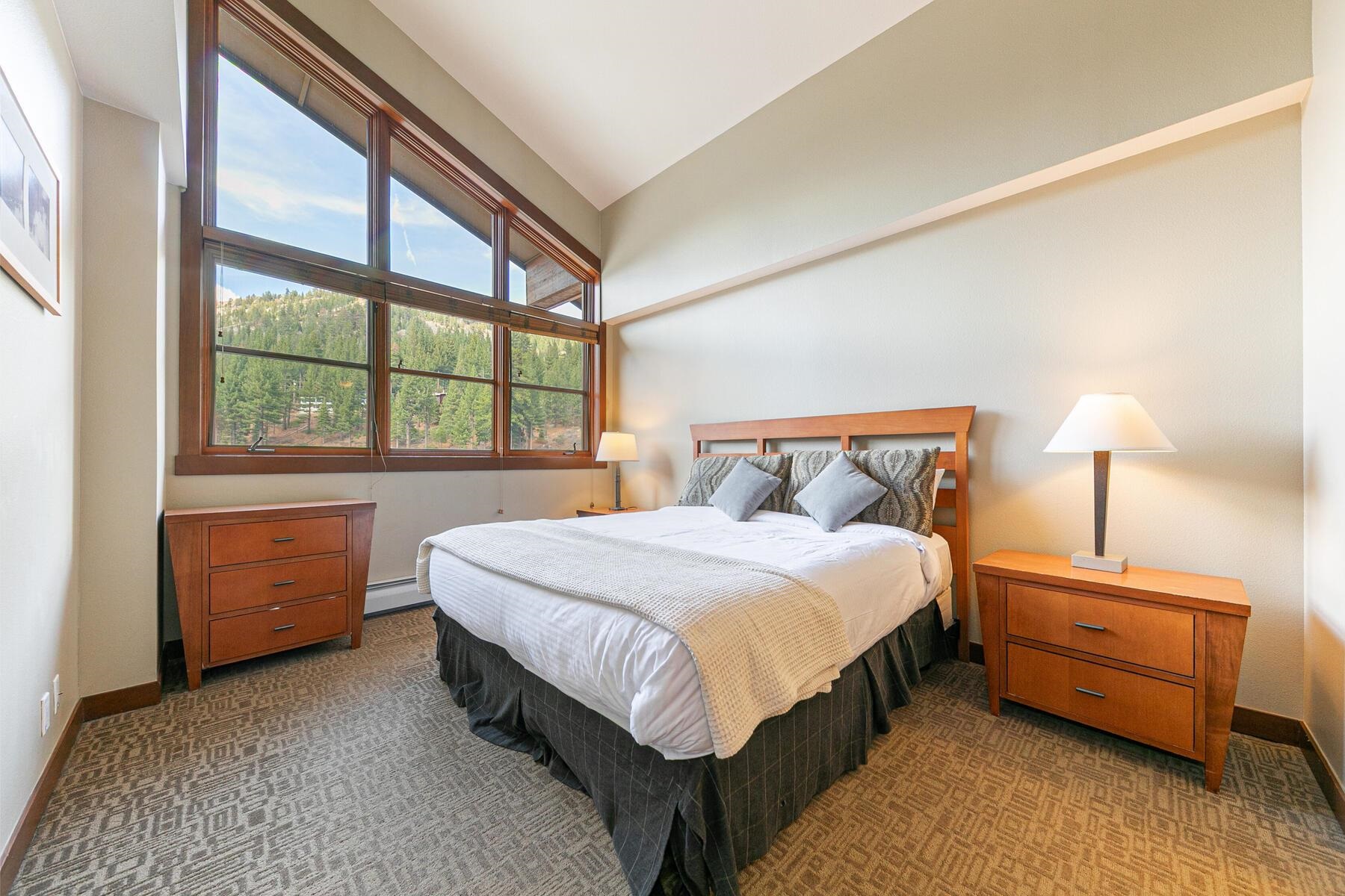 1750 Village East Road Unit: 5242