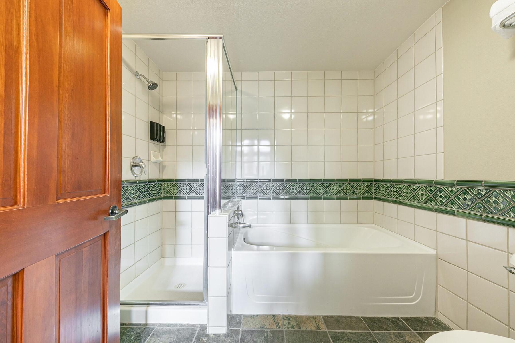 1750 Village East Road Unit: 5242