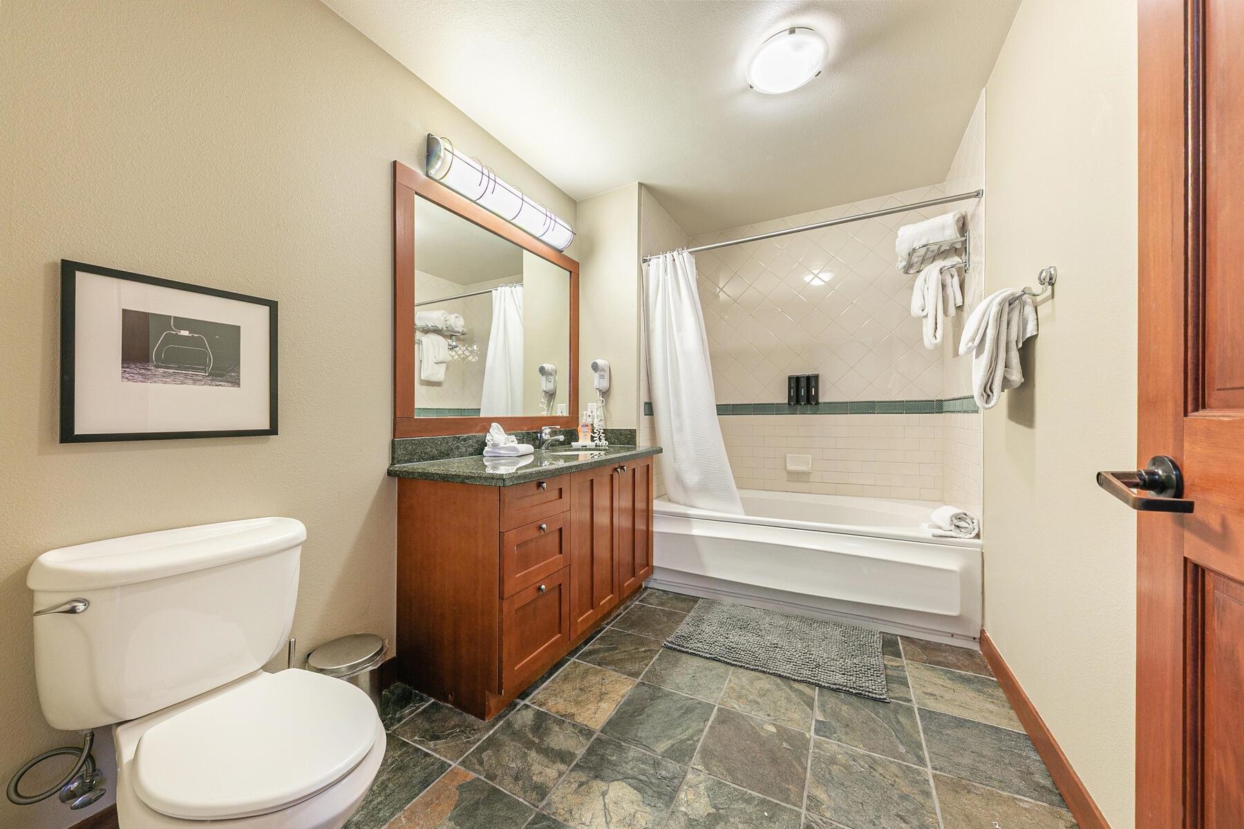 1750 Village East Road Unit: 5242