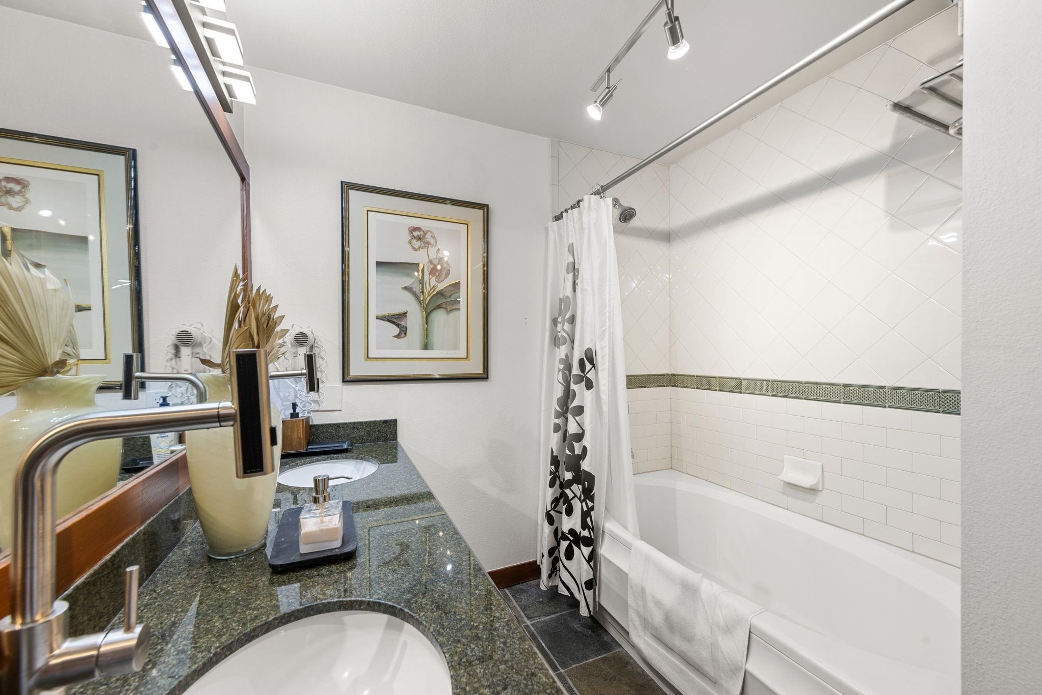 1750 Village East Road Unit: 409 (5-409)