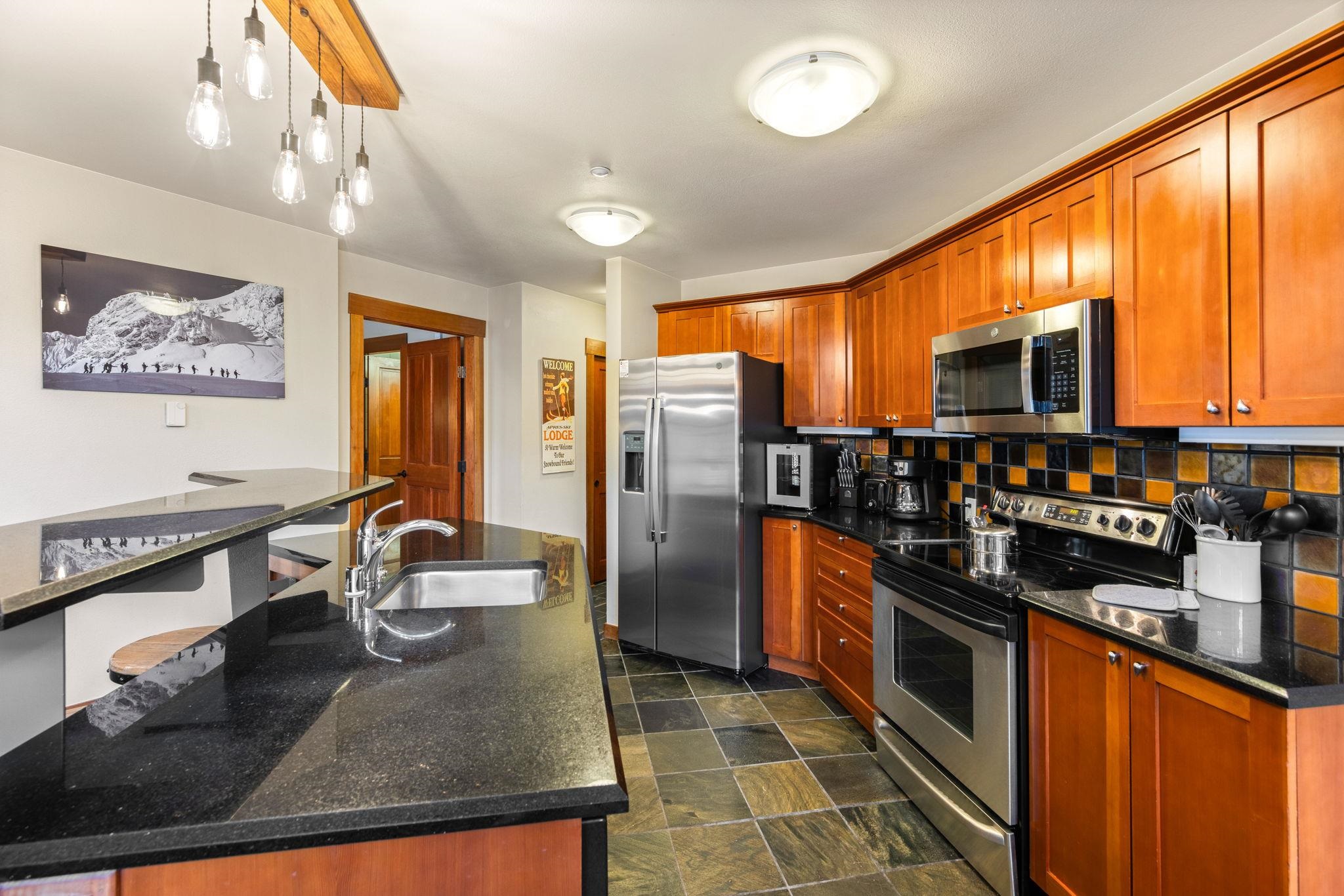 1850 Village South Road Unit: 4-417 (417 West)