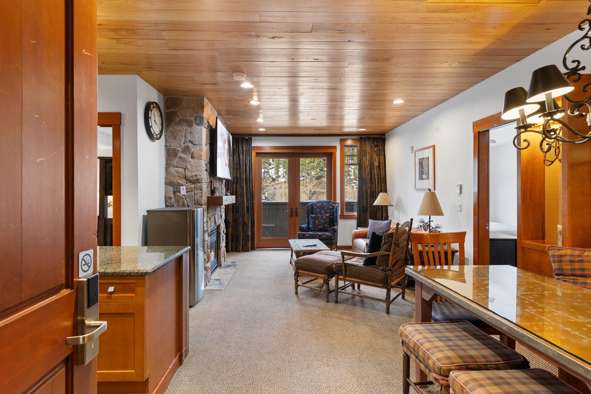 1985 Olympic Valley Road Unit: 216 (2-216)