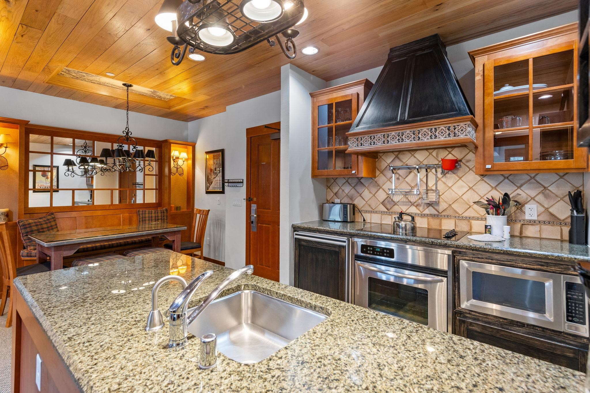 1985 Olympic Valley Road Unit: 216 (2-216)