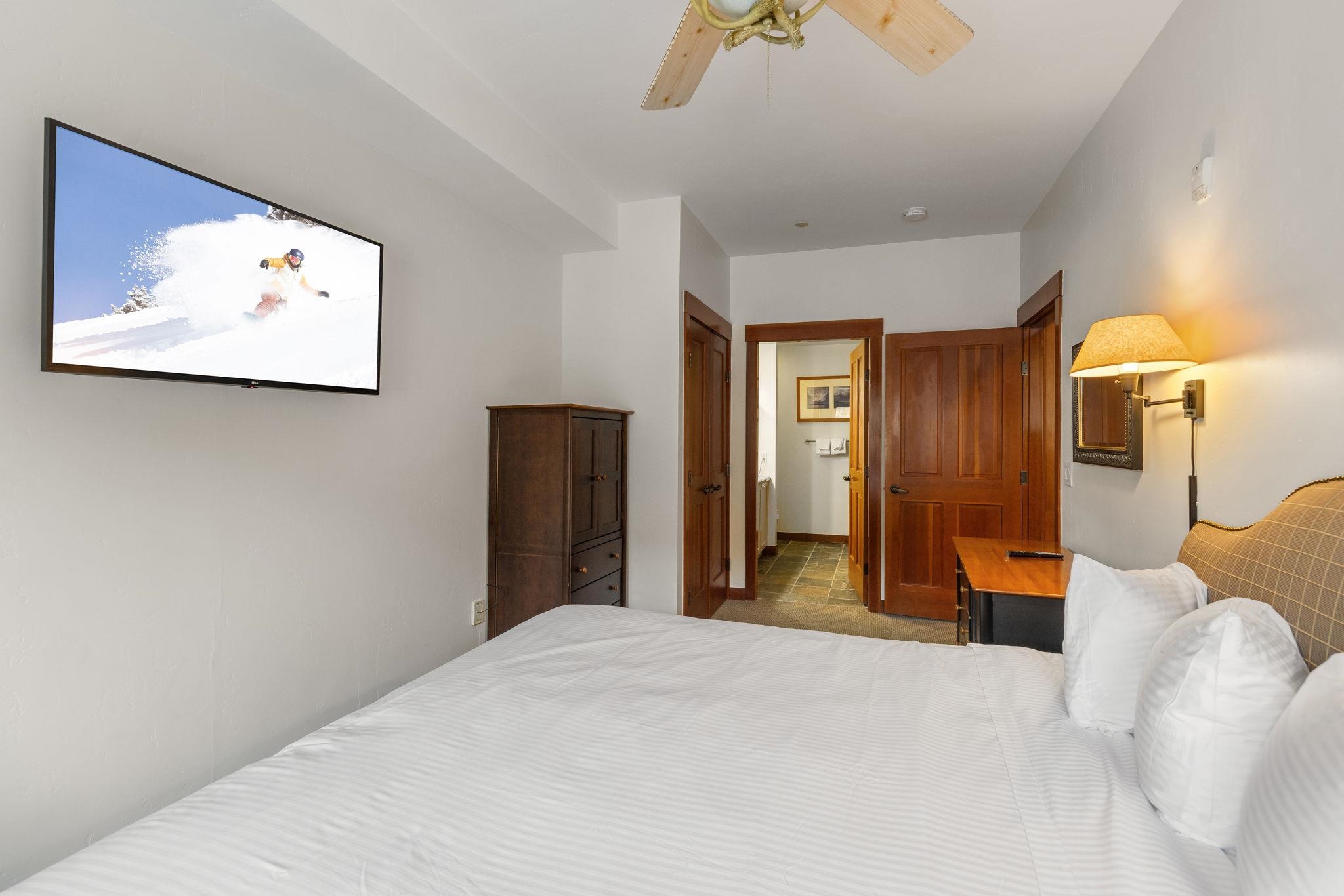 1985 Olympic Valley Road Unit: 216 (2-216)