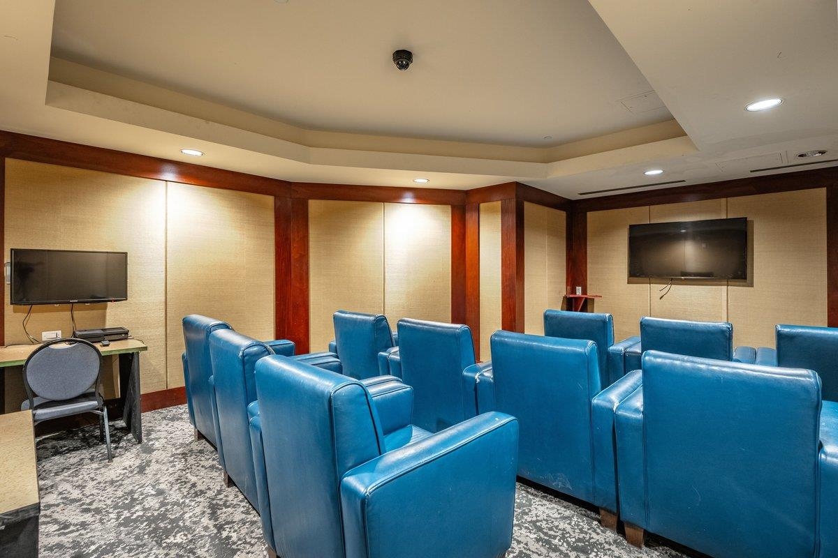 1750 Village East Road # 215 Unit: #215