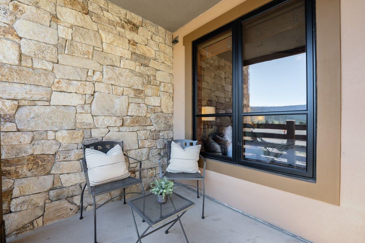 1750 Village East Road # 215 Unit: #215