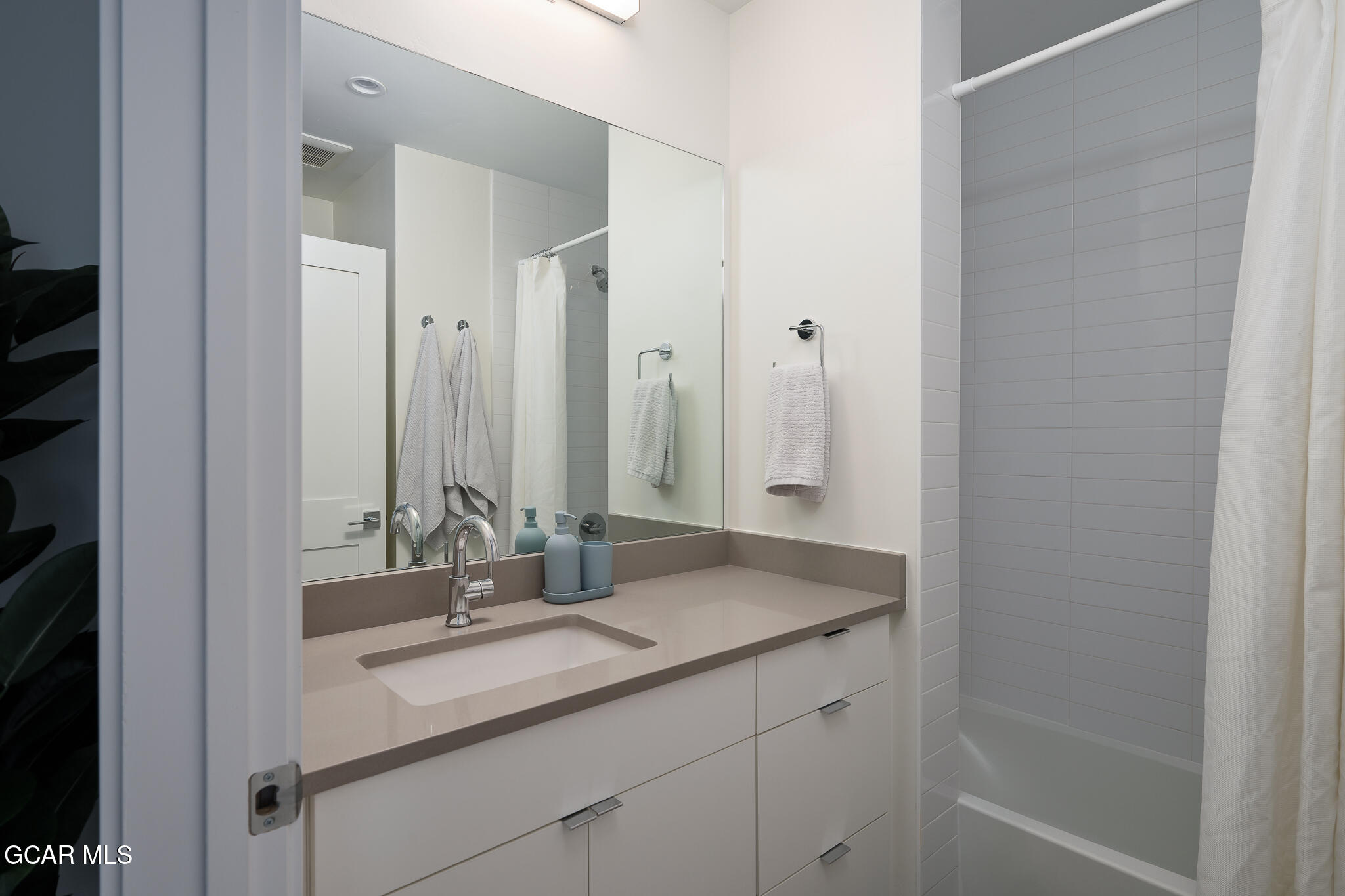 321 GCR 840 - W Meadow Mile #6