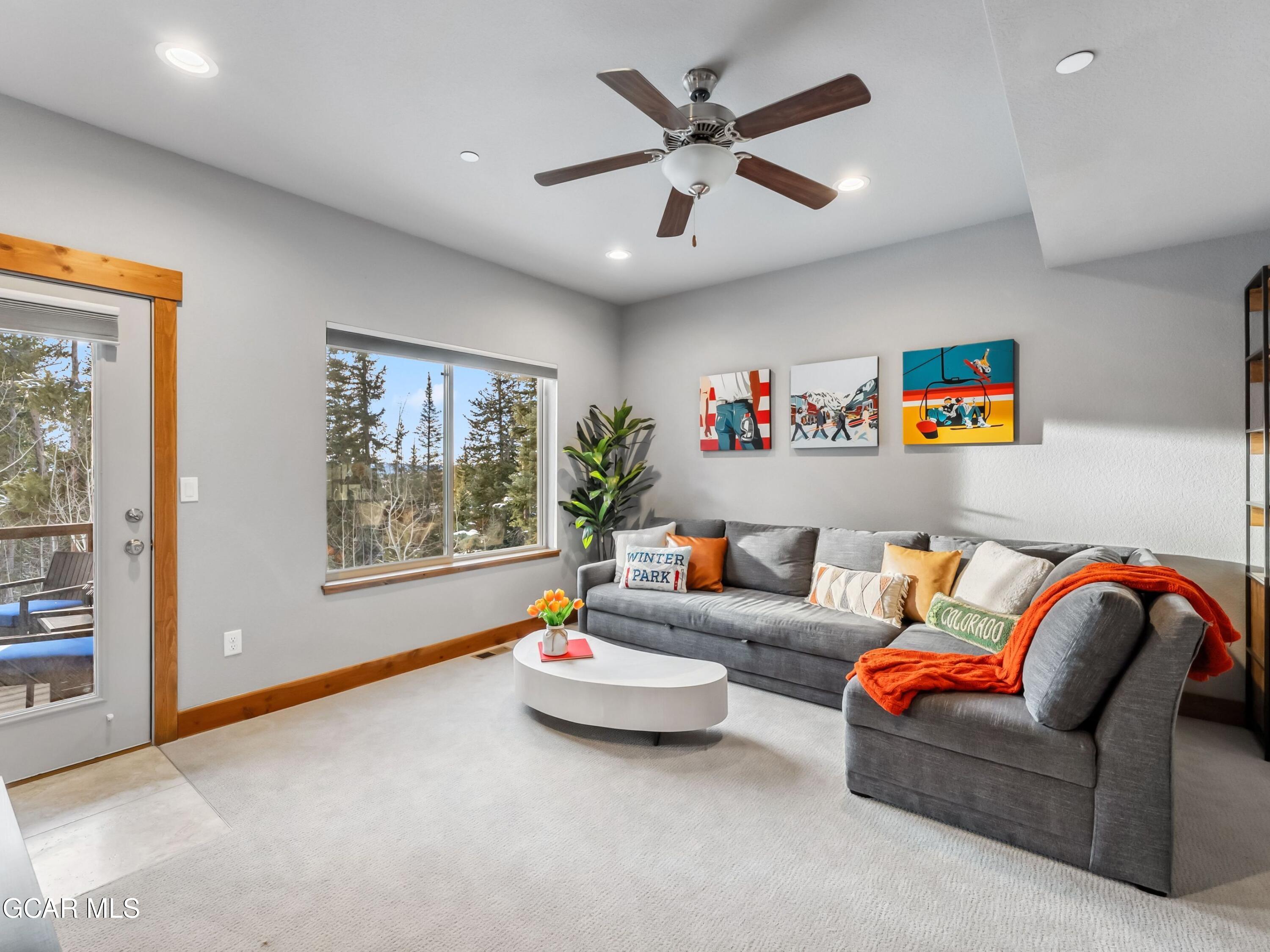 168 LOOKOUT POINT