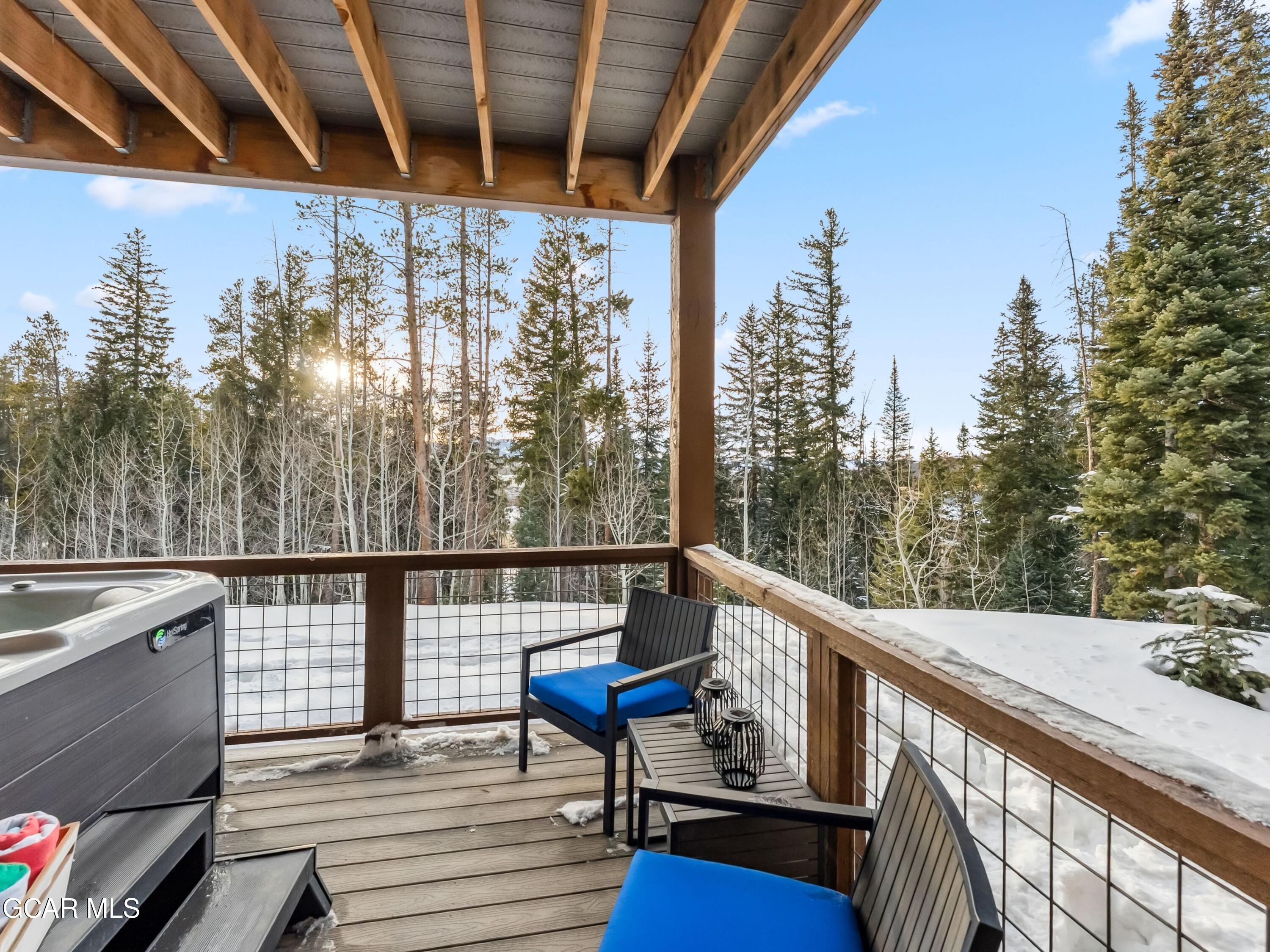 168 LOOKOUT POINT