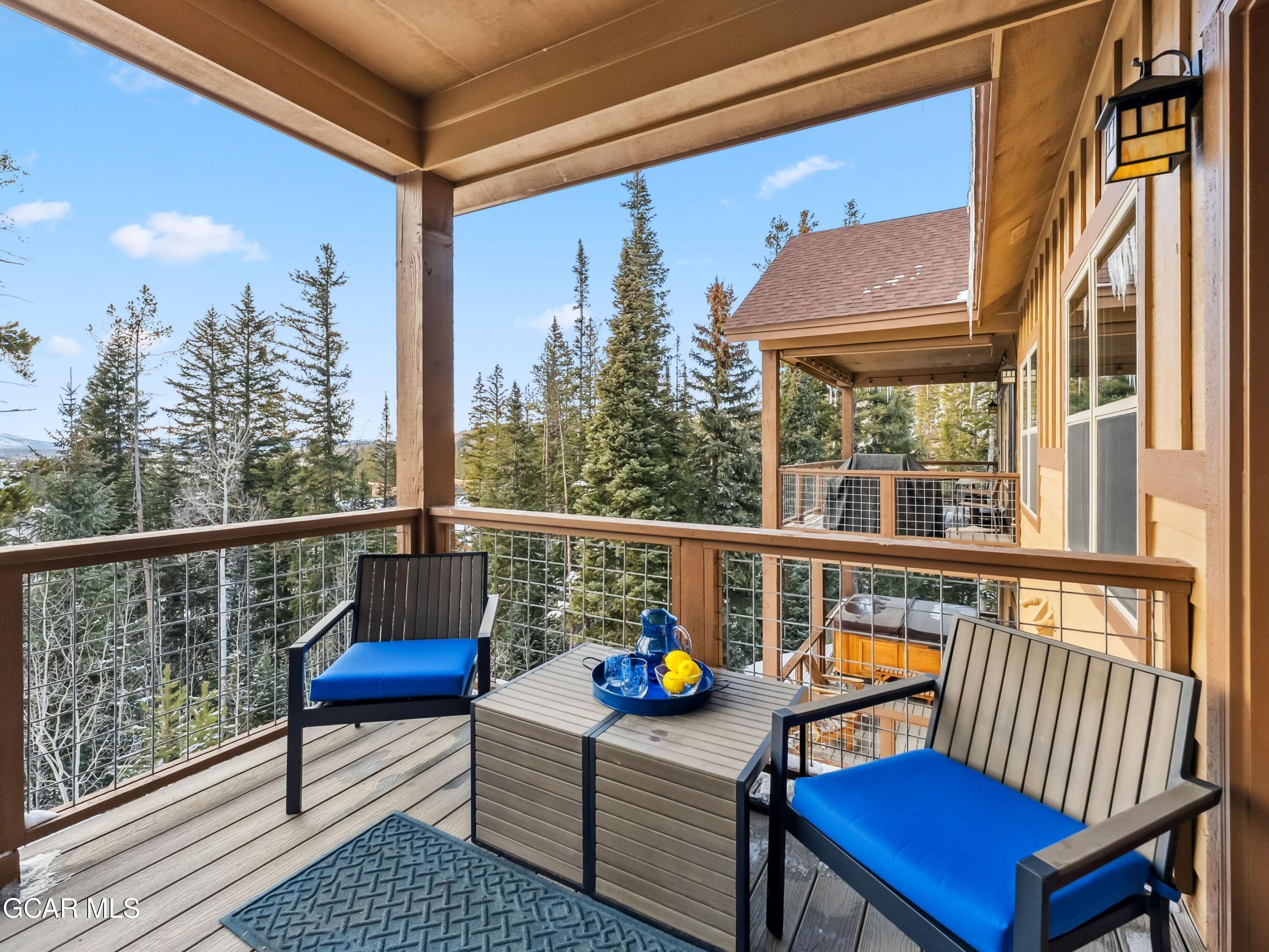 168 LOOKOUT POINT