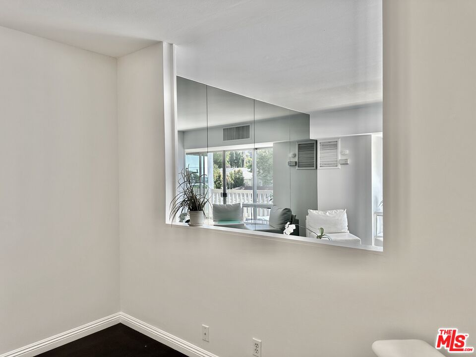 999 N DOHENY DR Unit: 311