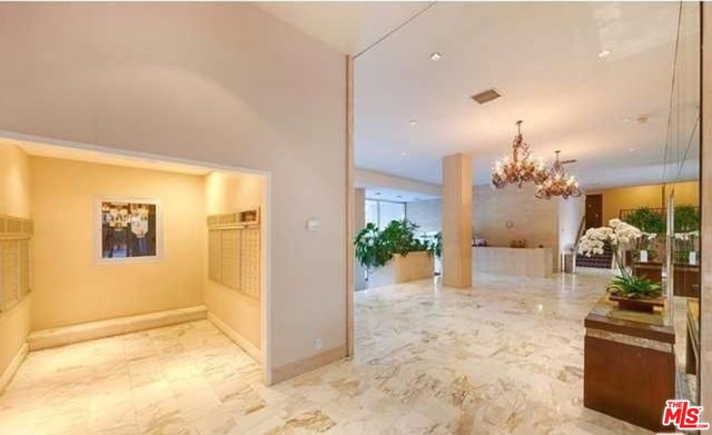 999 N DOHENY DR Unit: 311