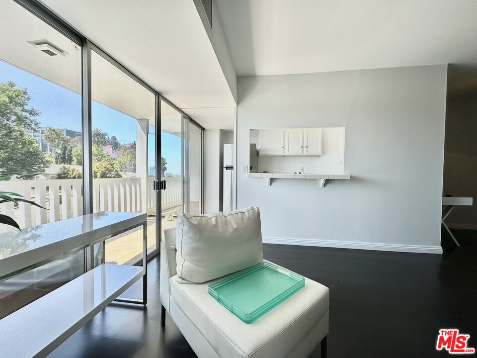999 N DOHENY DR Unit: 311