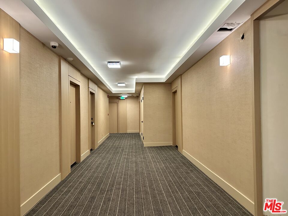 999 N DOHENY DR Unit: 311