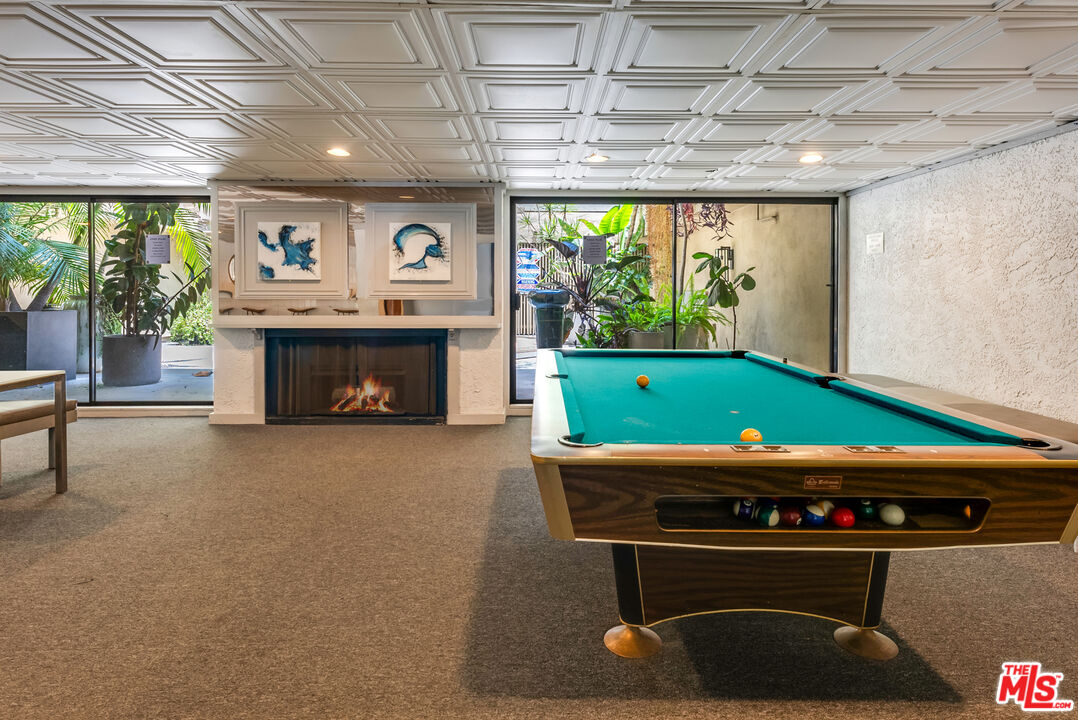 740 N Kings Rd Unit: 218