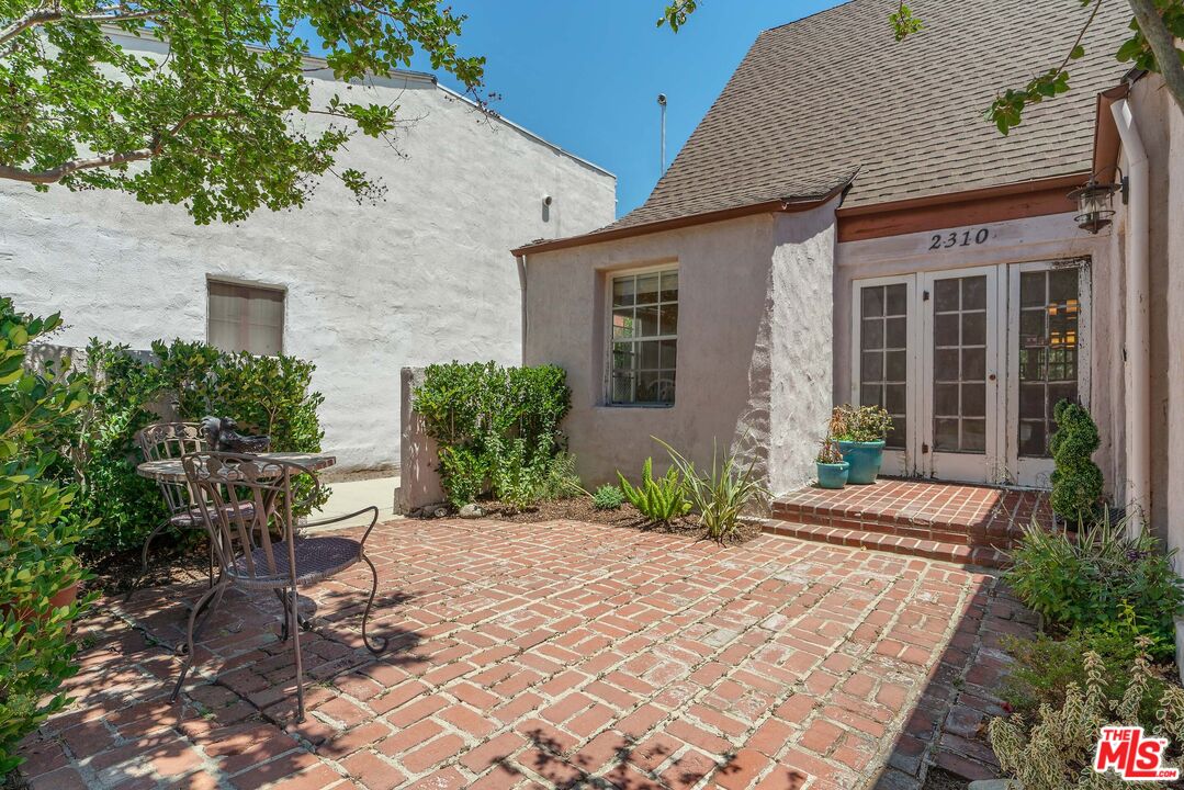 2310 Santa Anita Ave