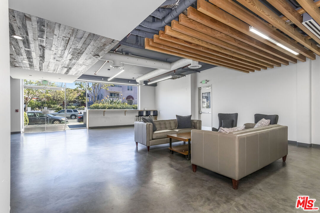 105 S Mariposa Ave Unit: 507