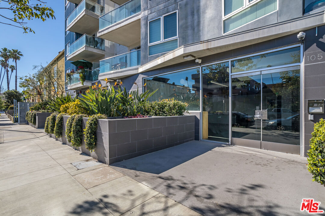 105 S Mariposa Ave Unit: 507