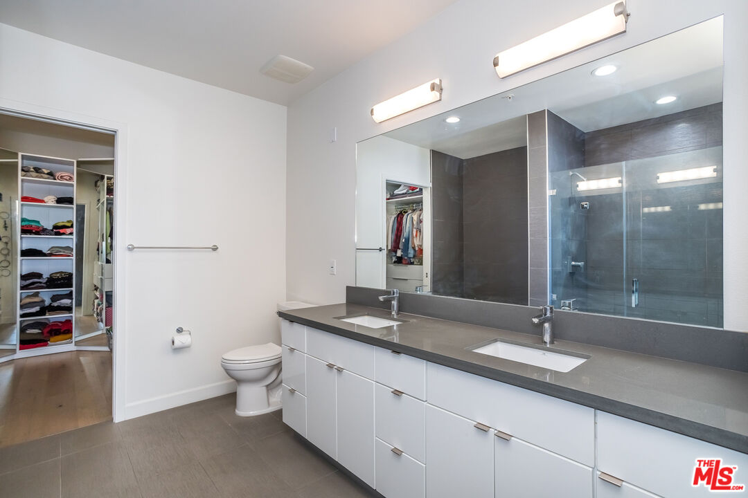 105 S Mariposa Ave Unit: 507