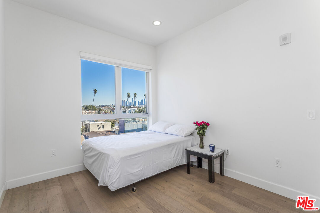 105 S Mariposa Ave Unit: 507