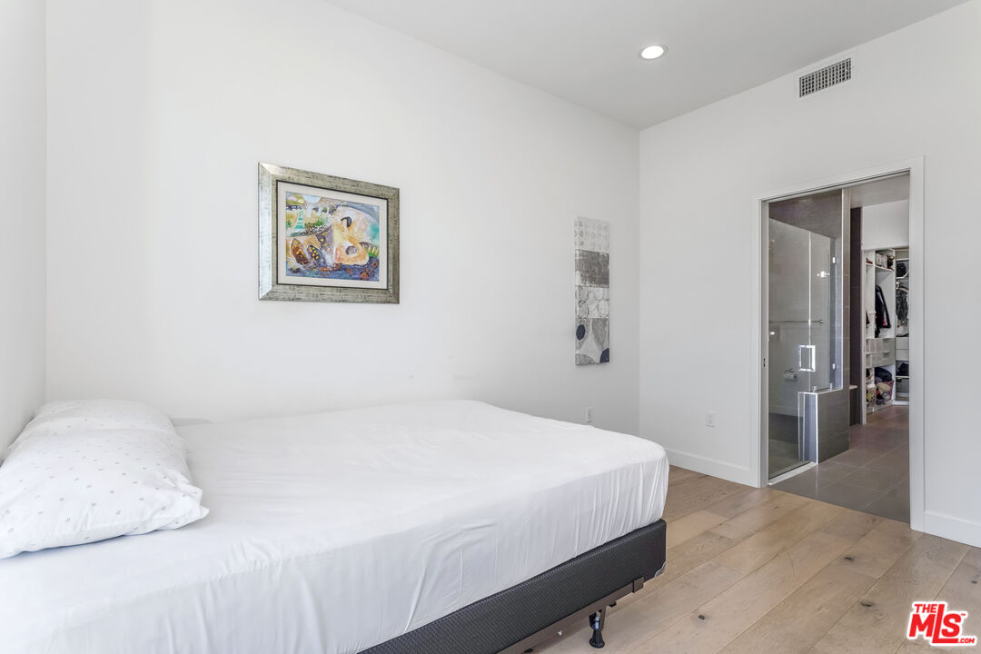 105 S Mariposa Ave Unit: 507