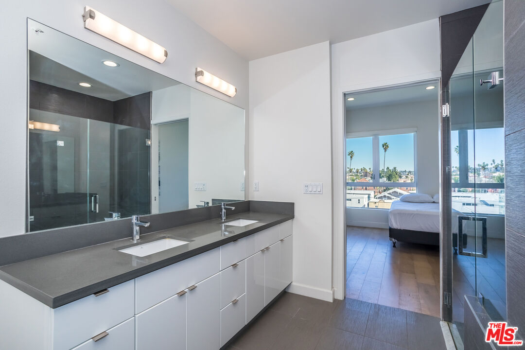 105 S Mariposa Ave Unit: 507