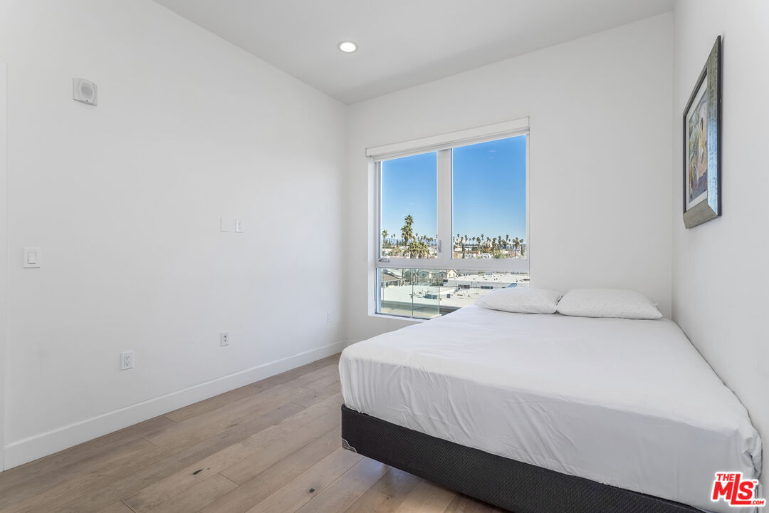 105 S Mariposa Ave Unit: 507