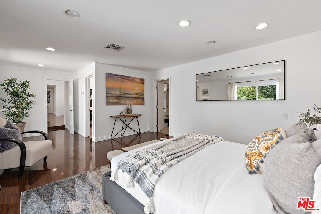 4745 Caritina Dr