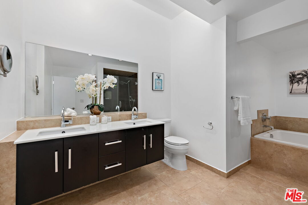 4745 Caritina Dr