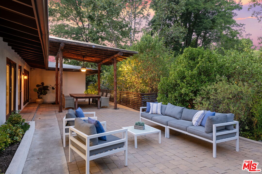 4745 Caritina Dr
