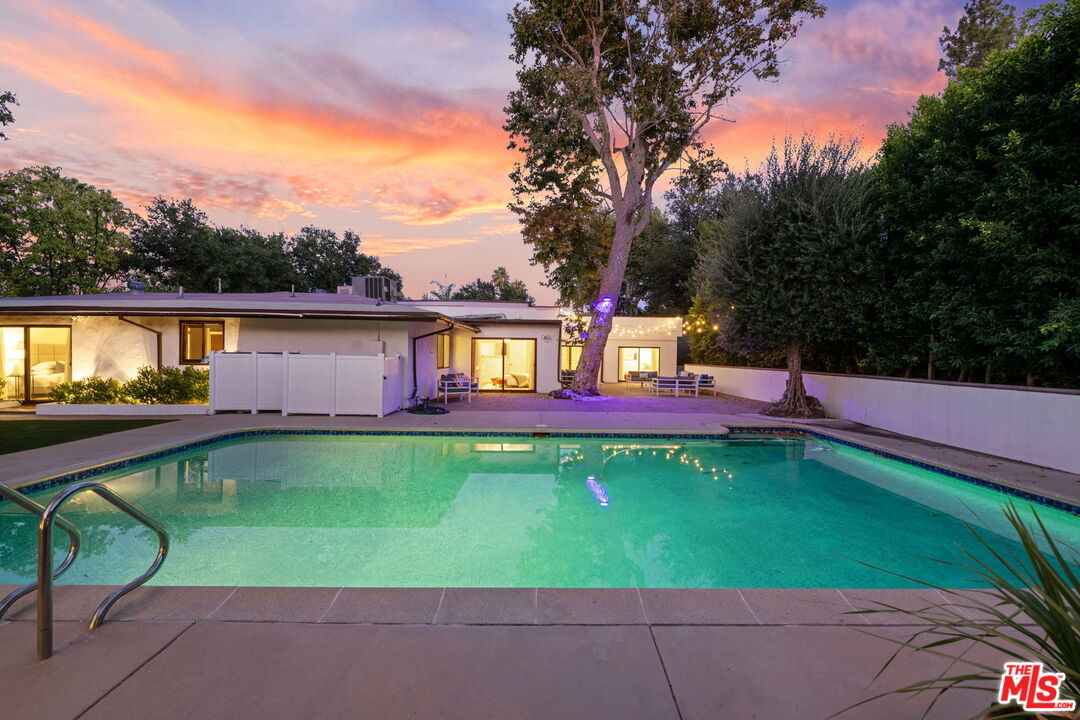 4745 Caritina Dr