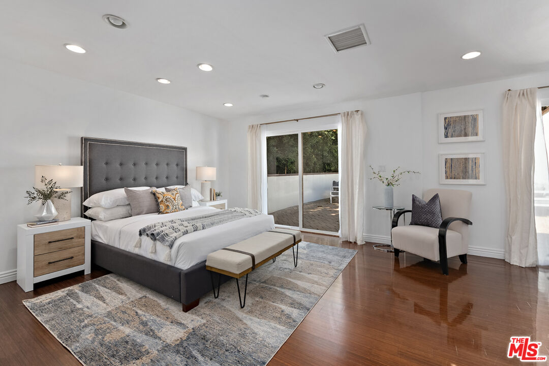 4745 Caritina Dr