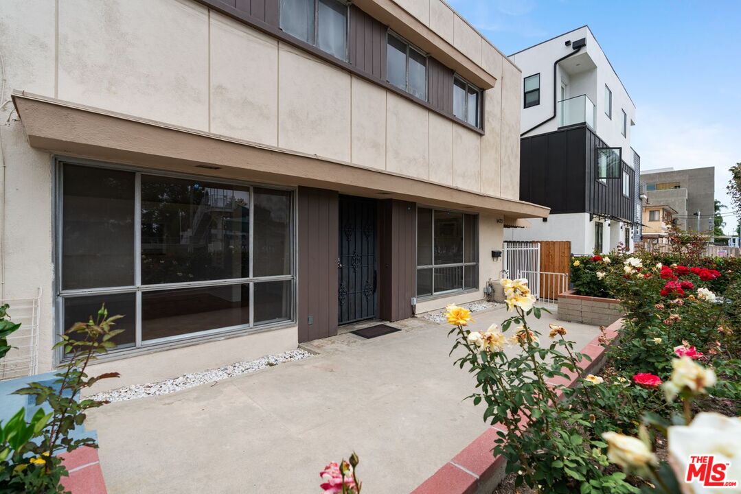 6423 Lexington Ave