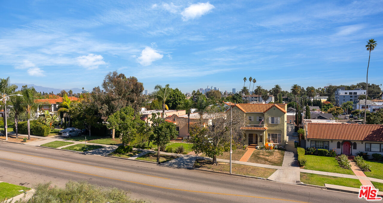 1253 S Rimpau Blvd