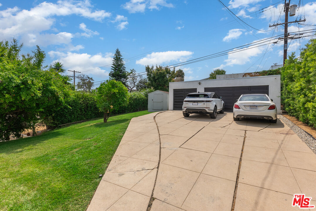 1253 S Rimpau Blvd