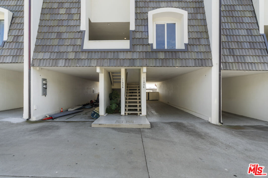 11954 Oceanaire Ln