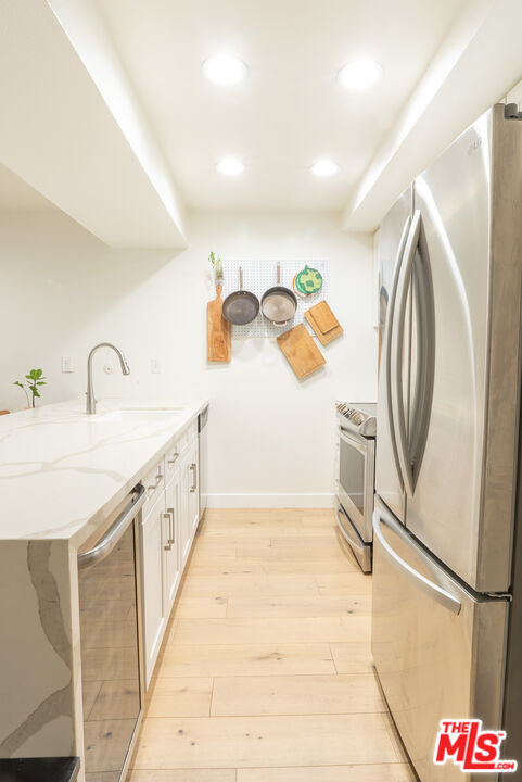 740 N Kings Rd Unit: 122