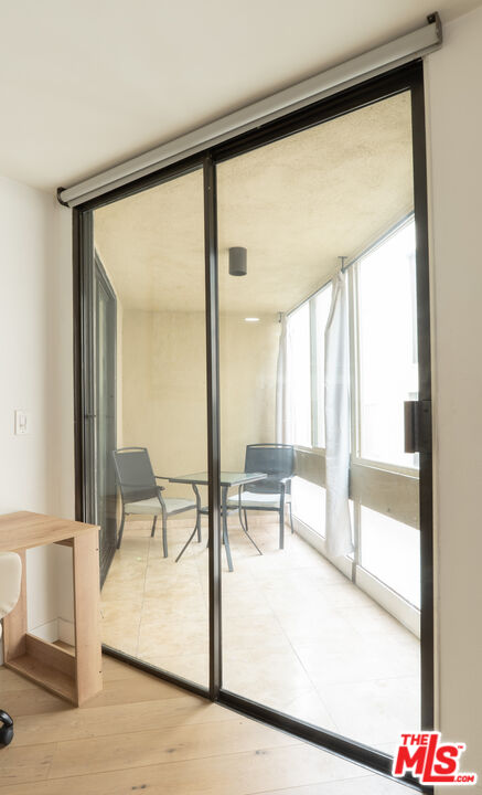 740 N Kings Rd Unit: 122