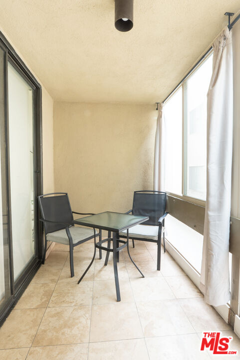 740 N Kings Rd Unit: 122