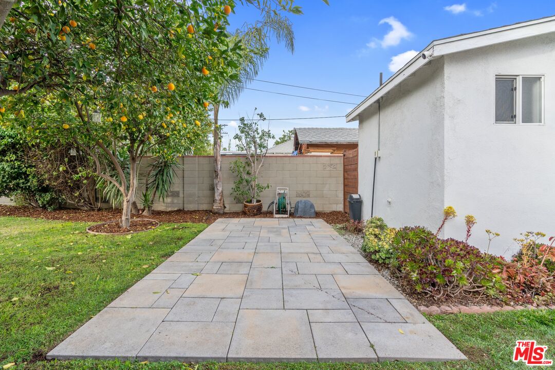 6711 Saint Clair Ave