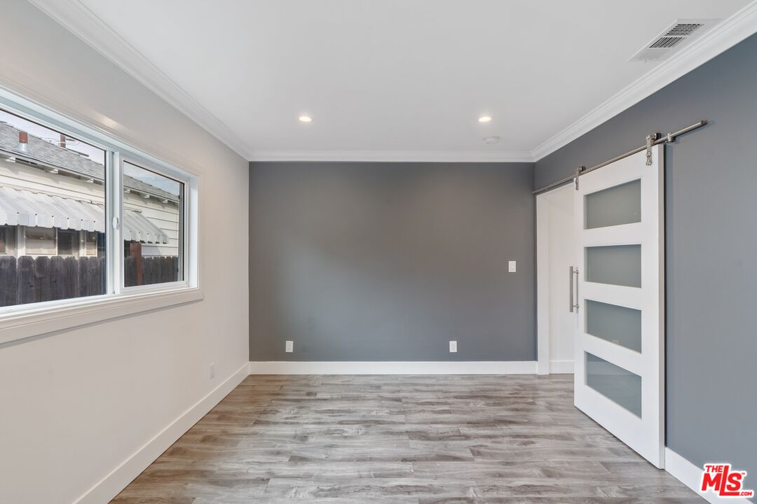 6711 Saint Clair Ave