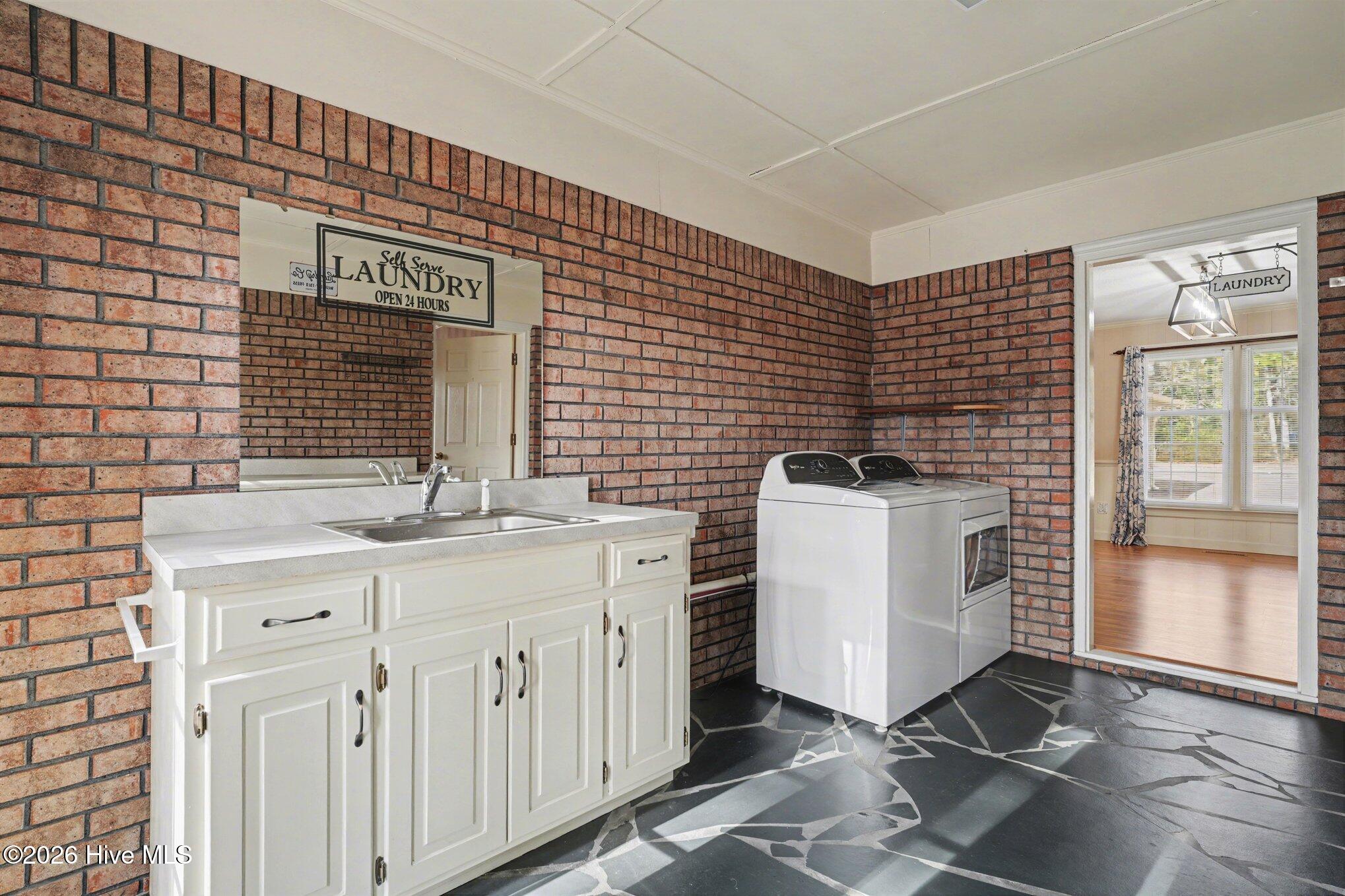 521 Greenridge Road