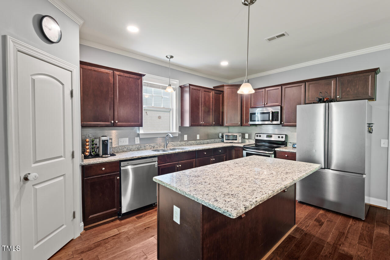 1211 Yellow Wood Drive