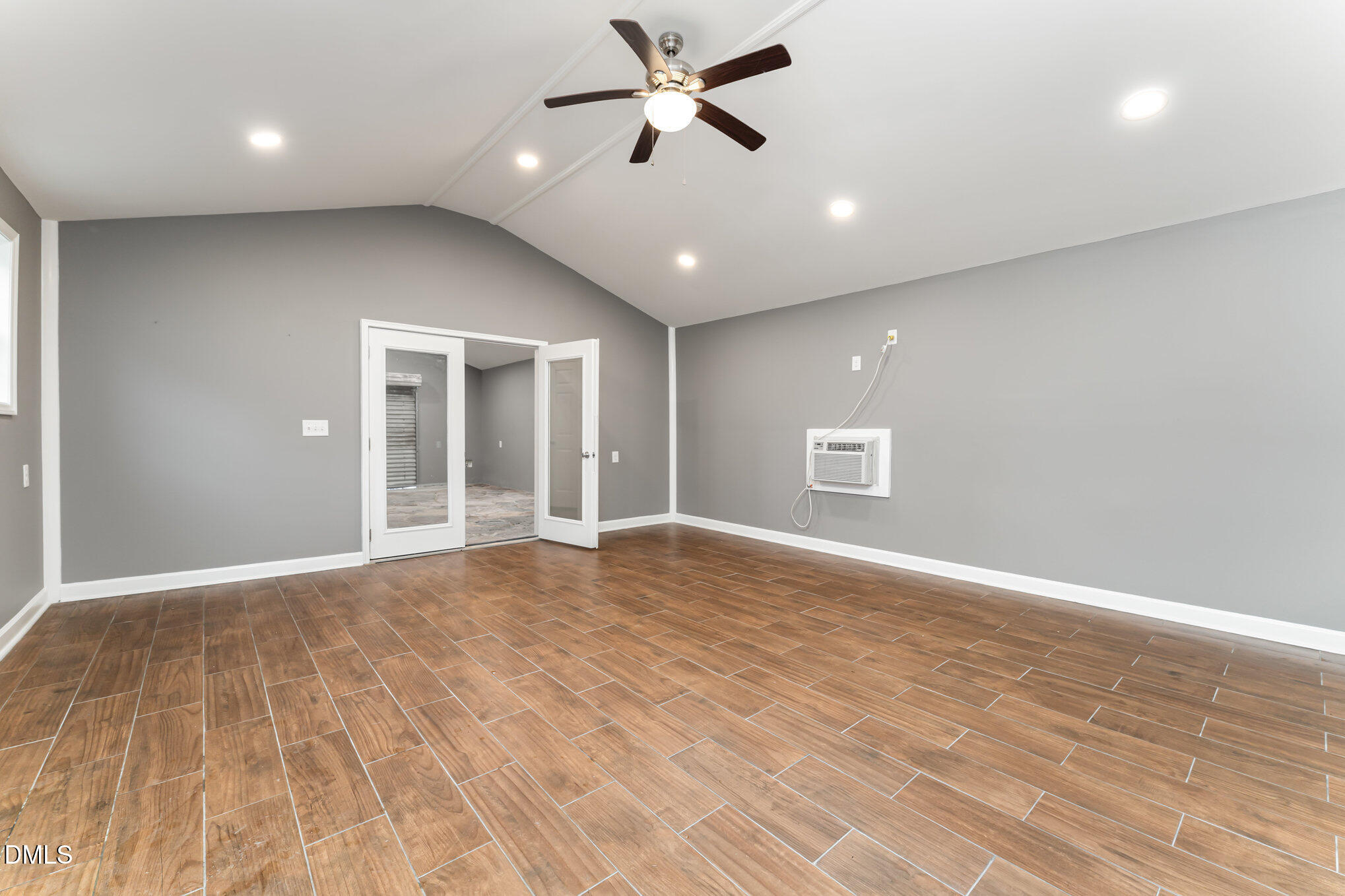 7810 Us Highway 301 S