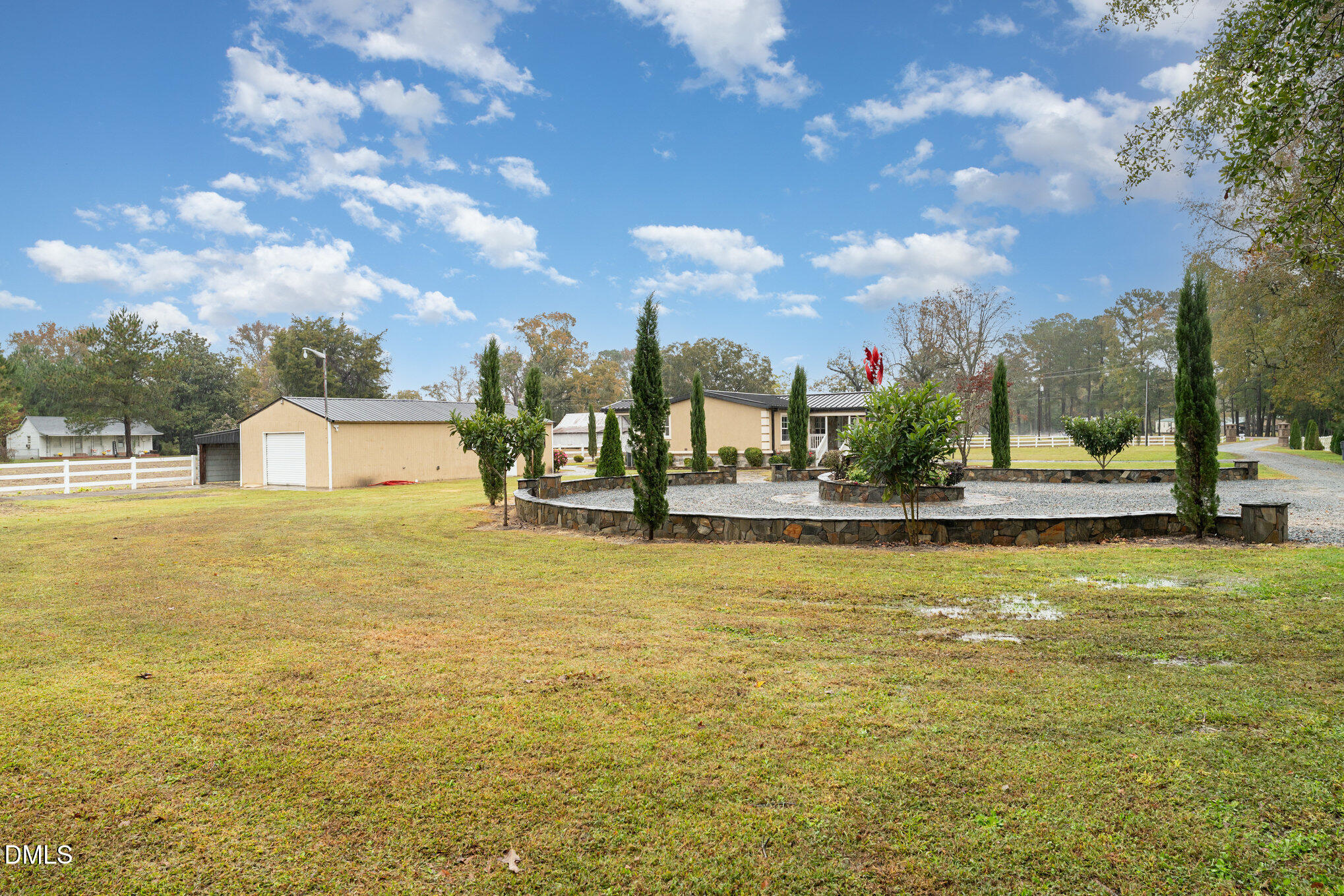 7810 Us Highway 301 S