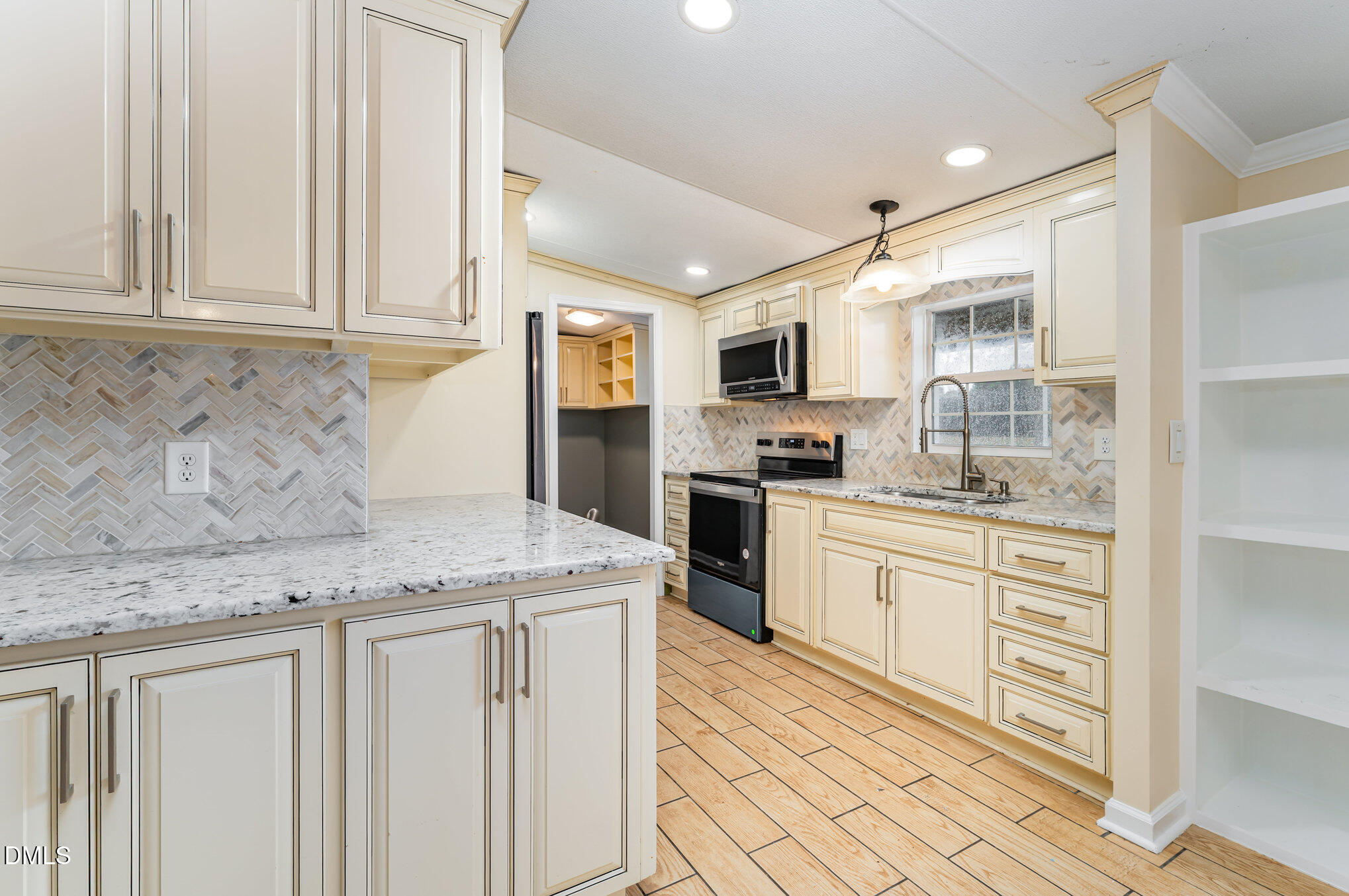 7810 Us Highway 301 S