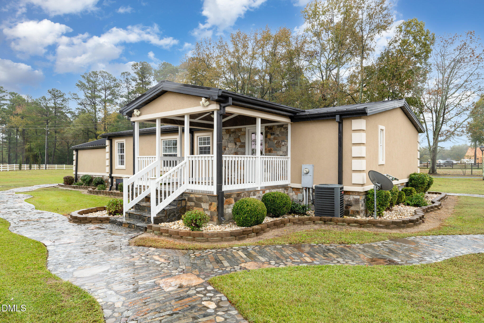 7810 Us Highway 301 S