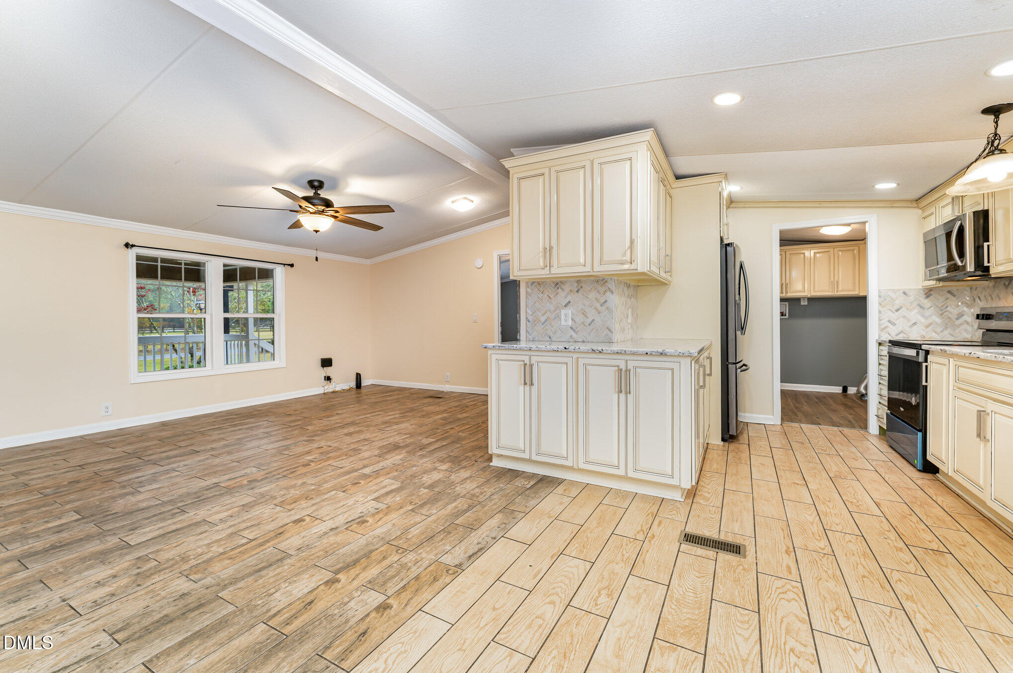 7810 Us Highway 301 S