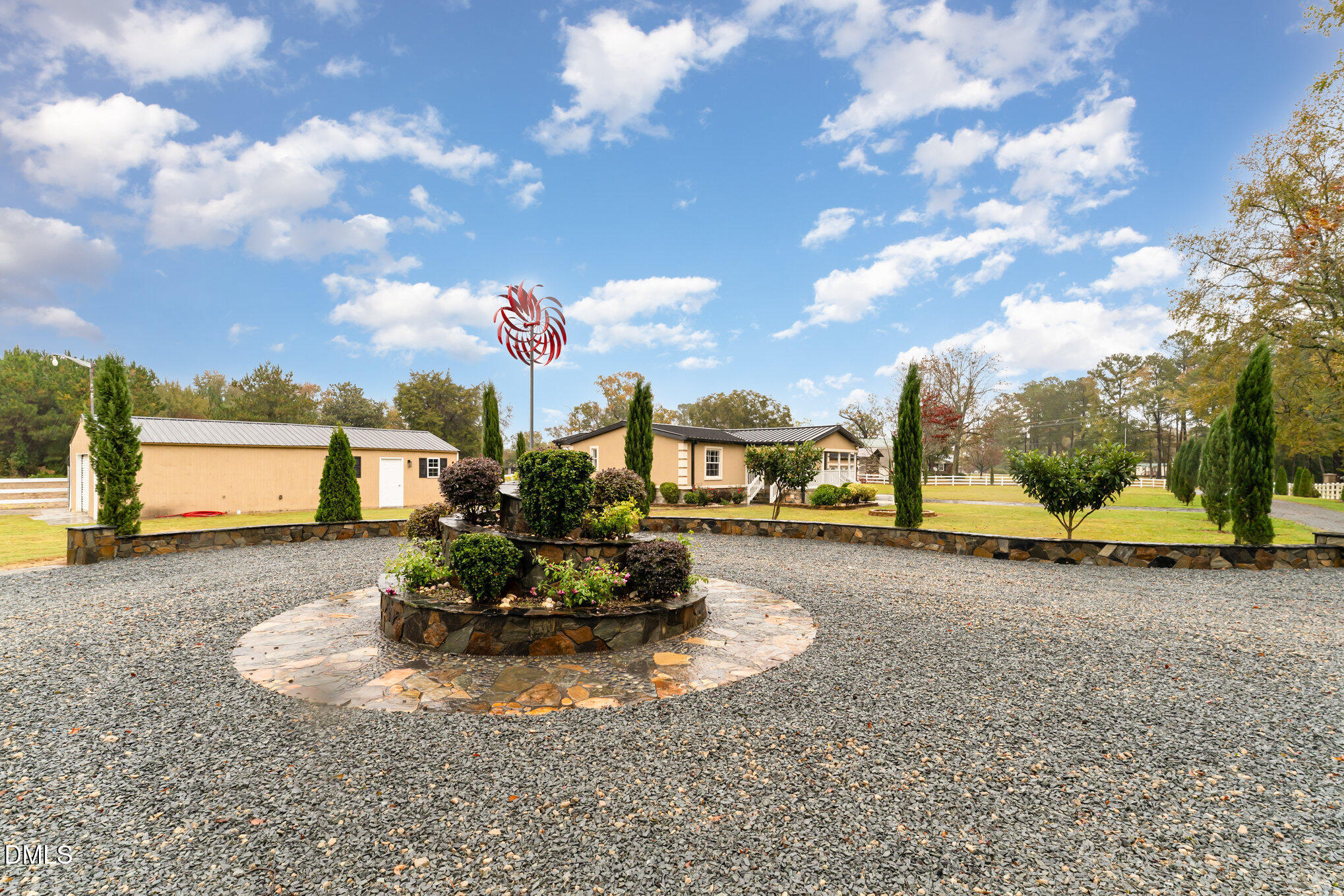 7810 Us Highway 301 S