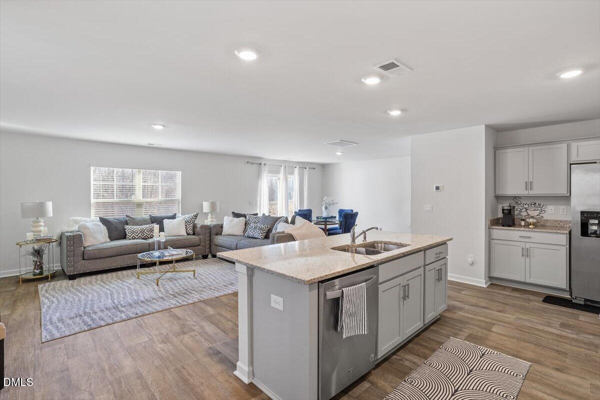 2515 Lily Drive